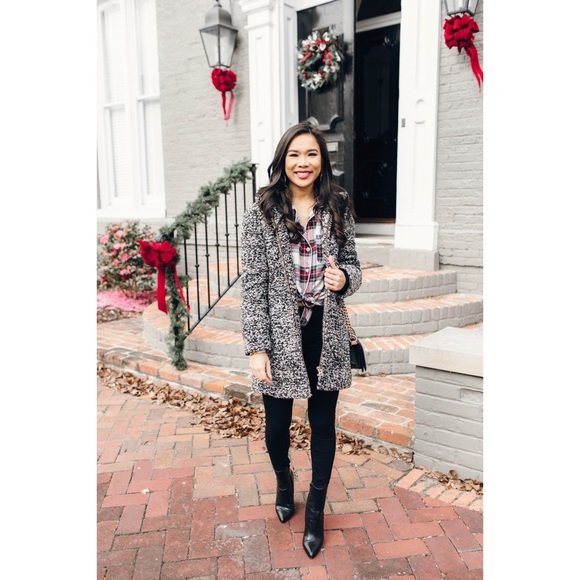 J. Crew Italian Wool Lodge Coat in Ivory/Black Speckled Boucle, Size 6 - Picture 14 of 14